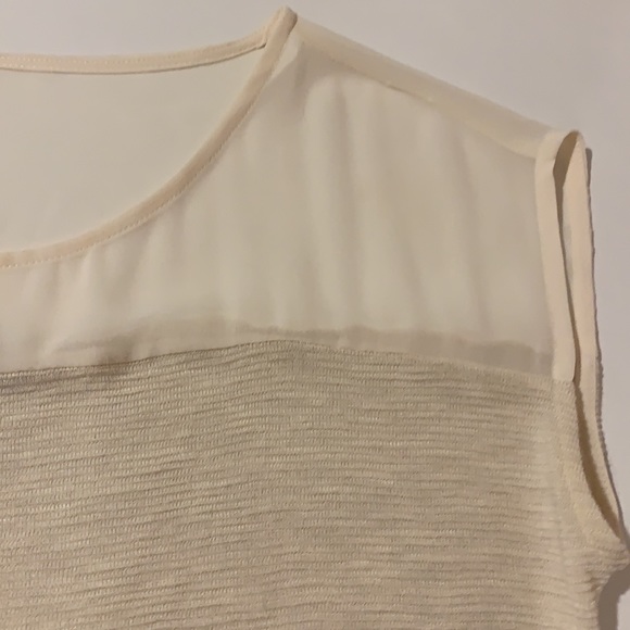 Ann Taylor sleeveless top. Cream color. - Picture 5 of 7